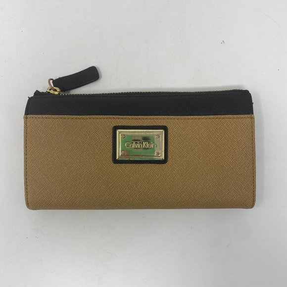 Calvin Klein Bags Calvin Klein Womens Blush Zip Around Wallet